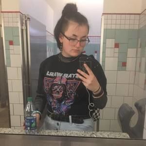 Meet your Posher, Vanessa